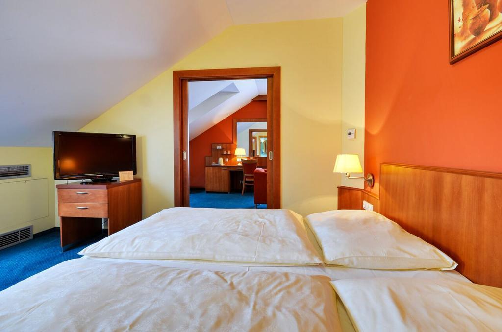 Hotel Filipinum Jablonné nad Orlicí Chambre photo